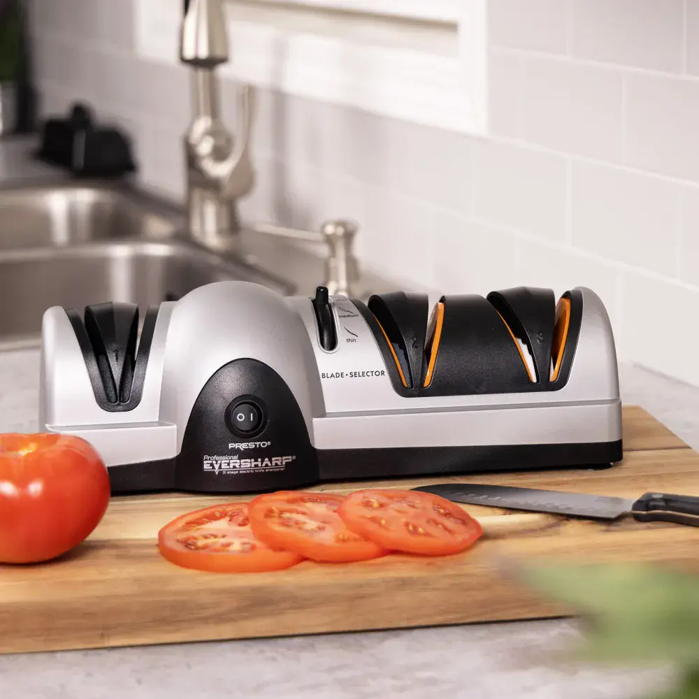 Professional EverSharp® three-stage electric knife sharpener